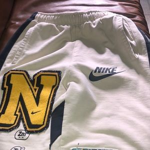 Nike Sportswear Element Patch Fleece Pants Oatmeal